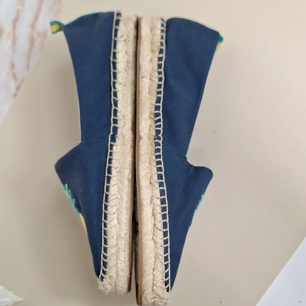 Vera Bradley Espadrilles Slip On Shoes Pineapple